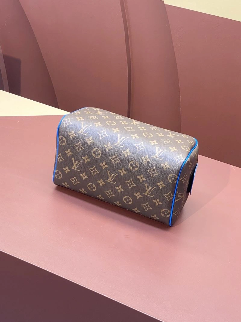 Louis Vuitton Cosmetic Bags UrbanChic 65732