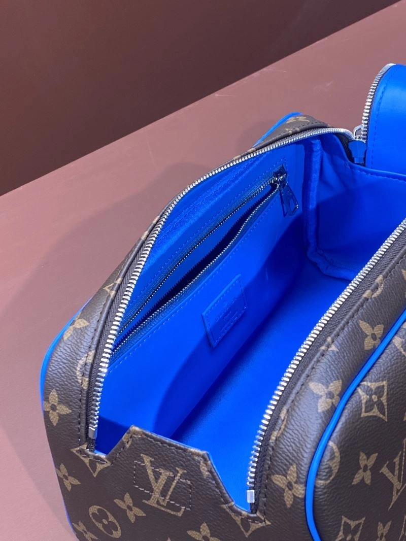 Louis Vuitton Cosmetic Bags UrbanChic 65732