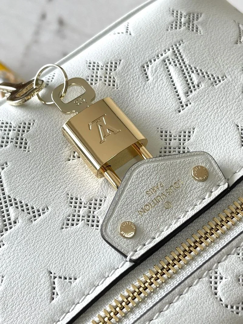 Louis Vuitton Cosmetic Bags ModernLook 39767