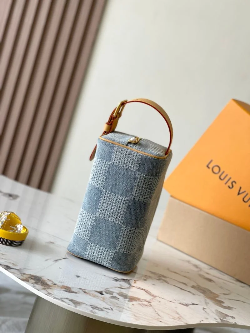 Seasonal Louis Vuitton Cosmetic Bags 39751