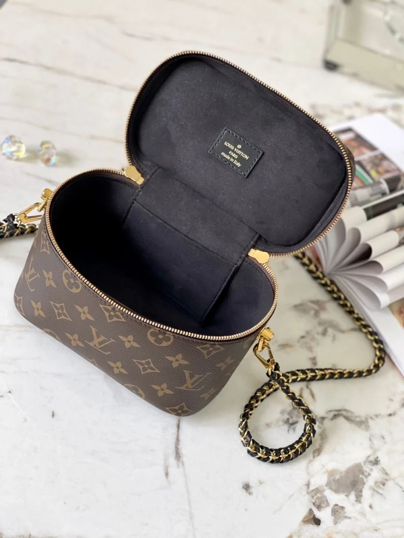 RelaxedFit Louis Vuitton Cosmetic Bags 39753