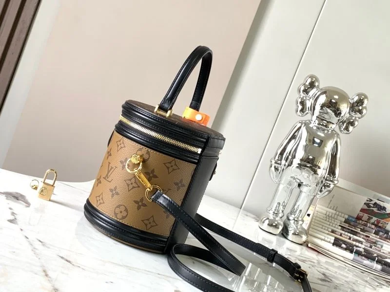Louis Vuitton Cosmetic Bags FreshLook 39802
