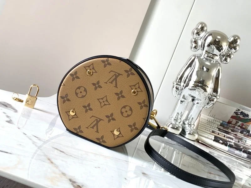 Louis Vuitton Cosmetic Bags FreshLook 39802