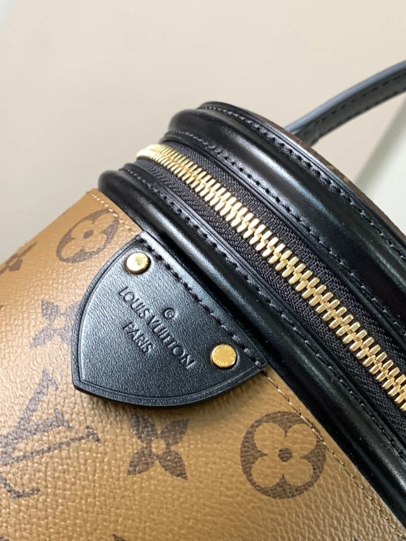 Louis Vuitton Cosmetic Bags FreshLook 39802