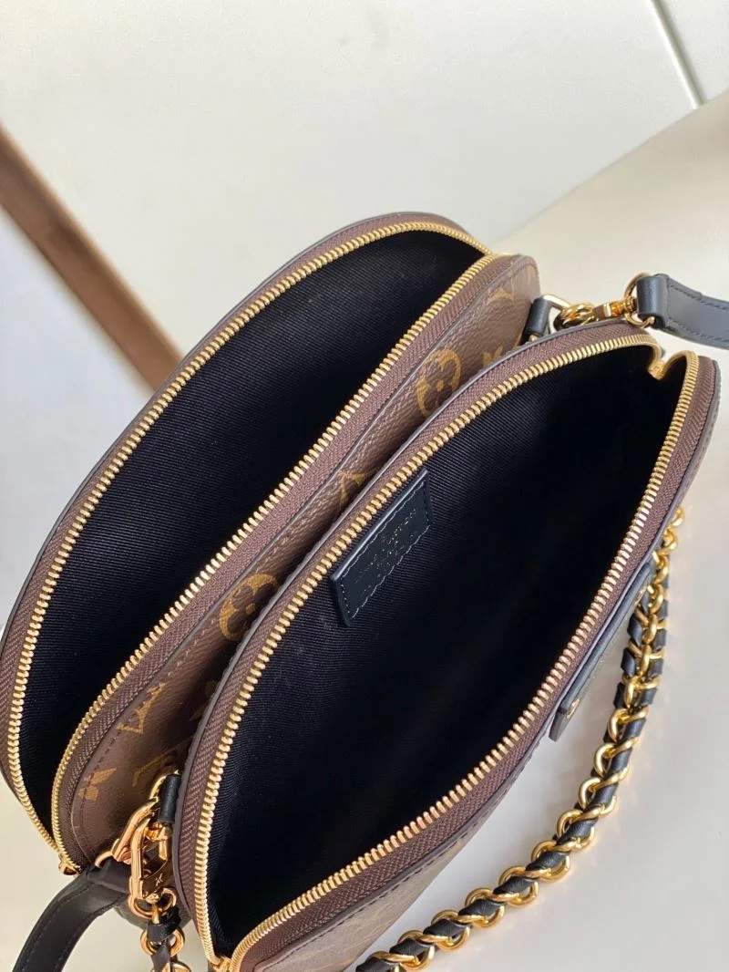 Louis Vuitton Cosmetic Bags Soft 39267