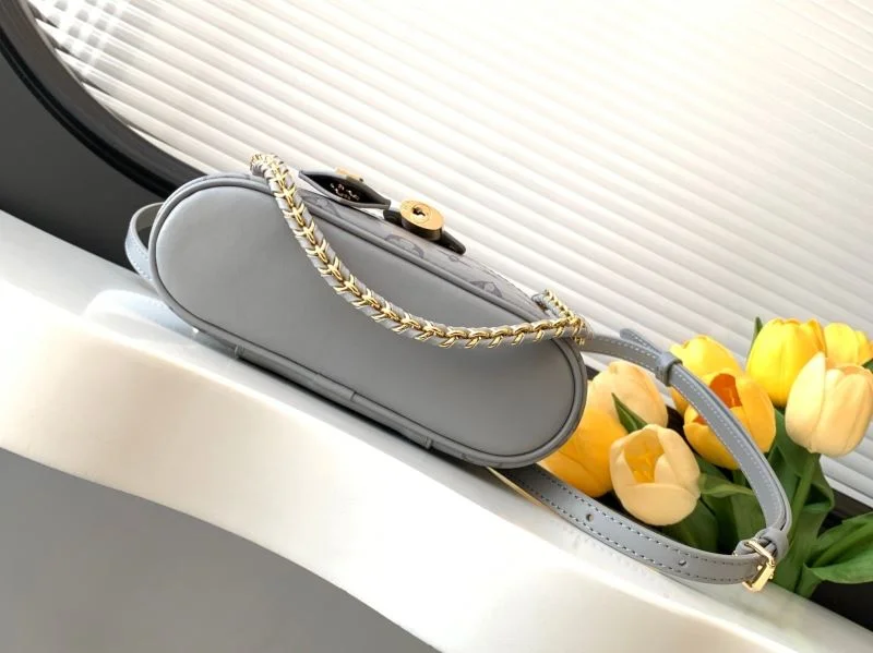 QuickDry Louis Vuitton Cosmetic Bags 38899