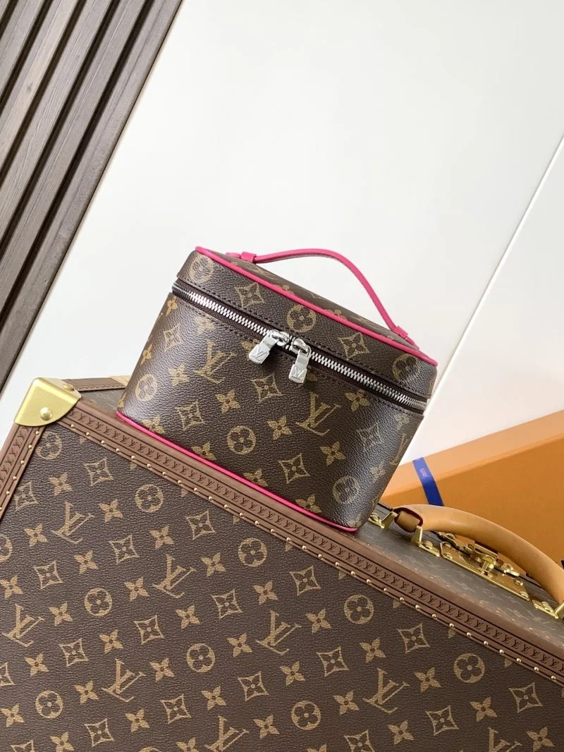 Louis Vuitton Cosmetic Bags Sporty 38917