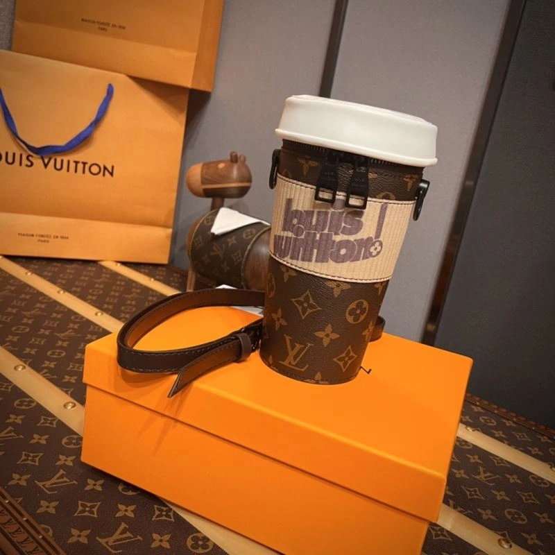 Louis Vuitton Cups Seasonal 262744