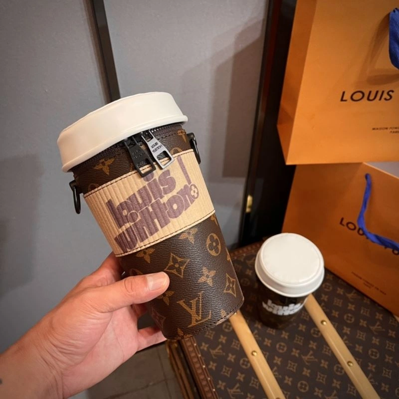 Louis Vuitton Cups Seasonal 262744
