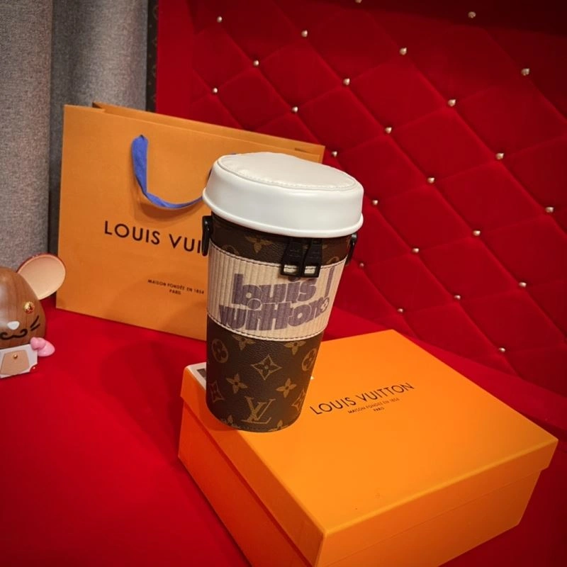 Louis Vuitton Cups Seasonal 262744