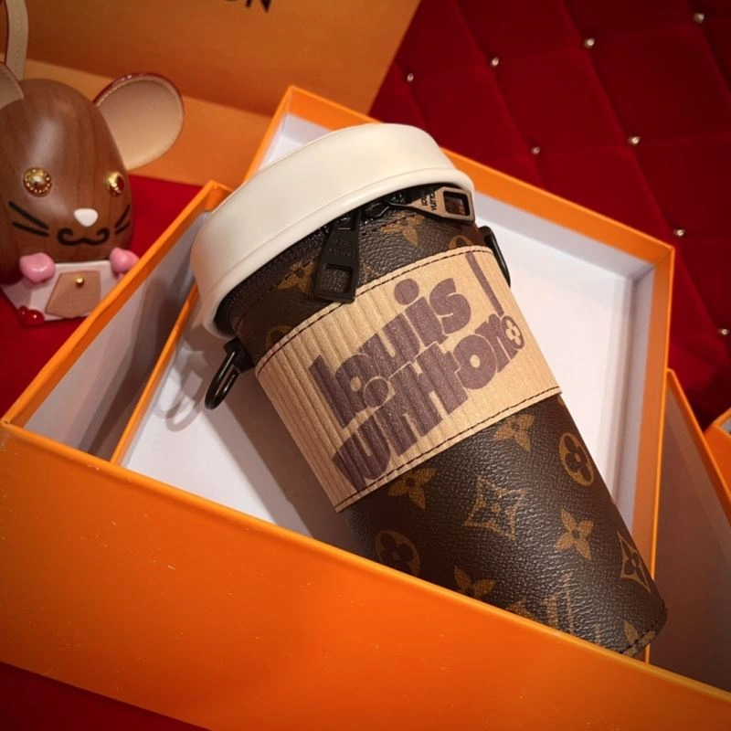 Louis Vuitton Cups Seasonal 262744