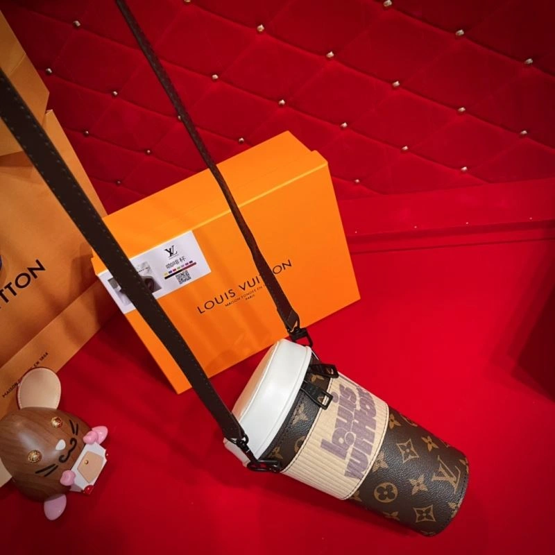 Louis Vuitton Cups Seasonal 262744