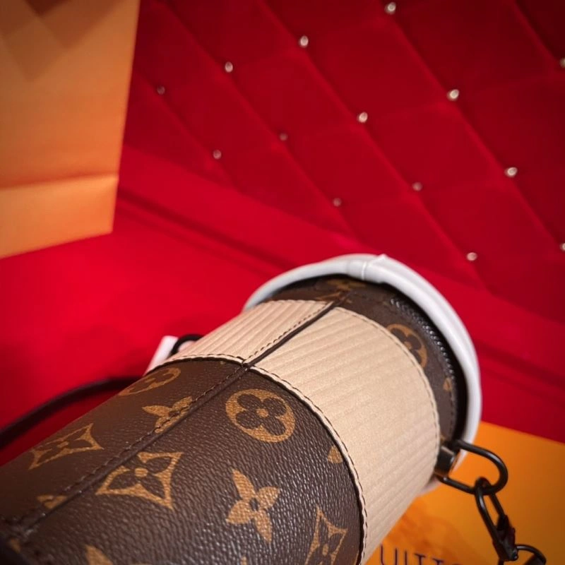 Louis Vuitton Cups Seasonal 262744