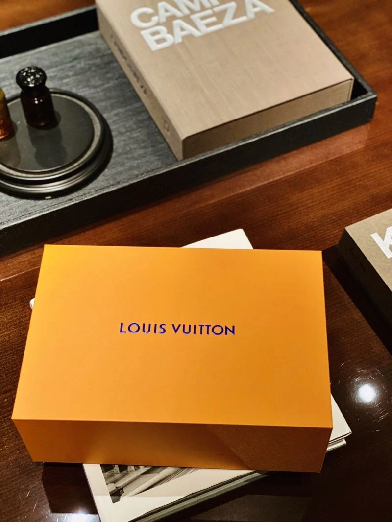Seasonal Louis Vuitton Cups 262726