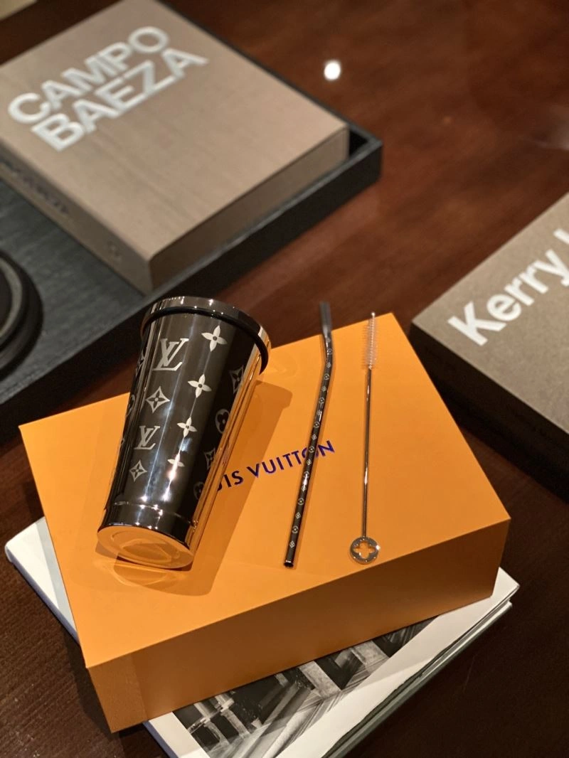 Seasonal Louis Vuitton Cups 262726
