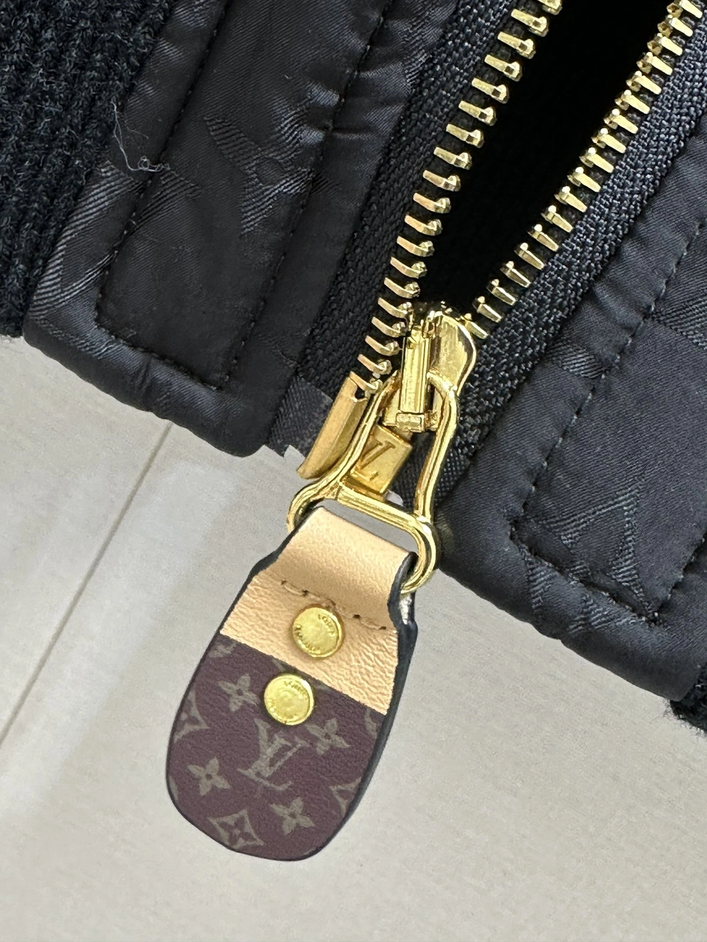 Louis Vuitton Down Jackets Comfortable 139484