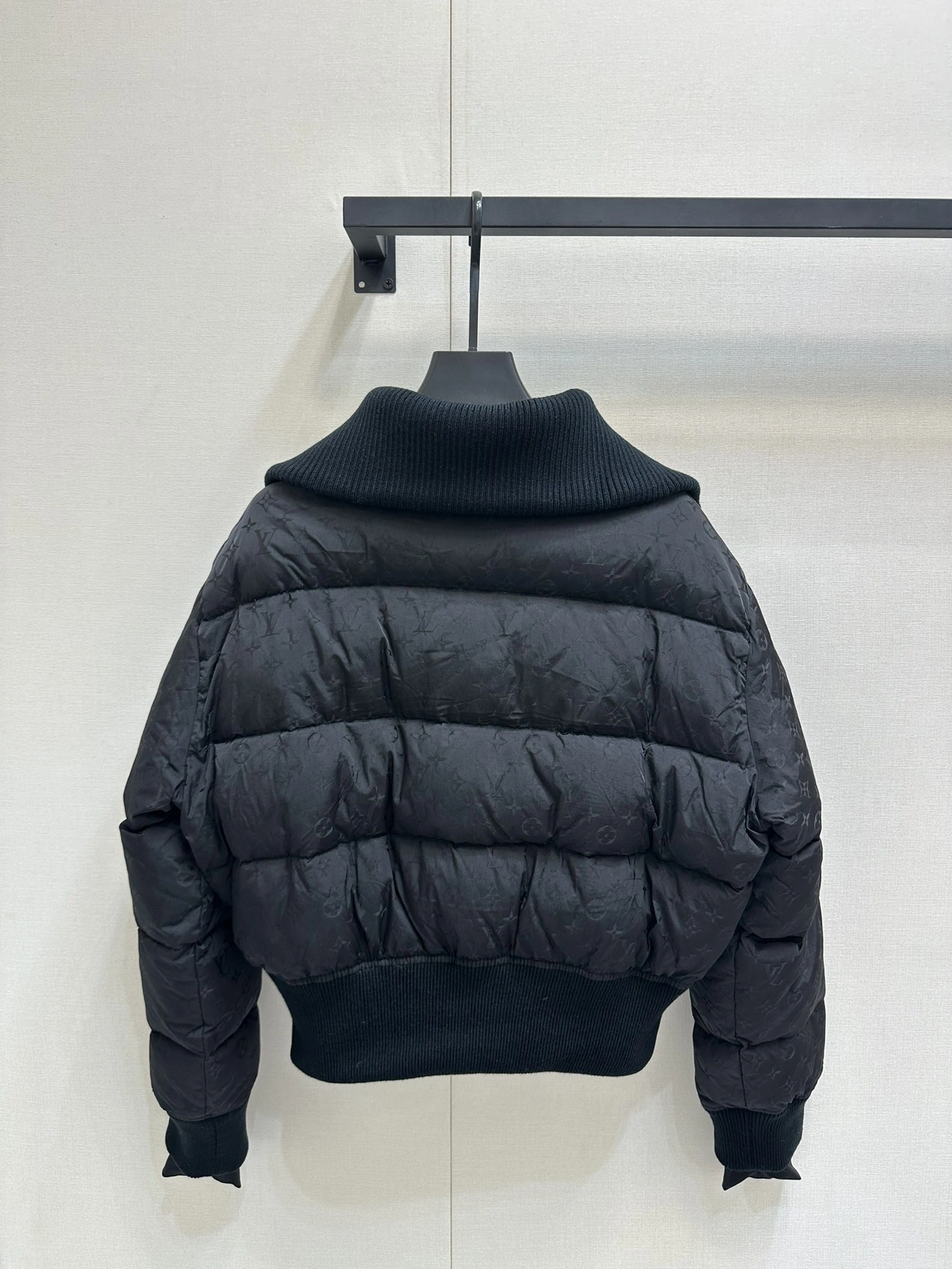 Louis Vuitton Down Jackets Comfortable 139484