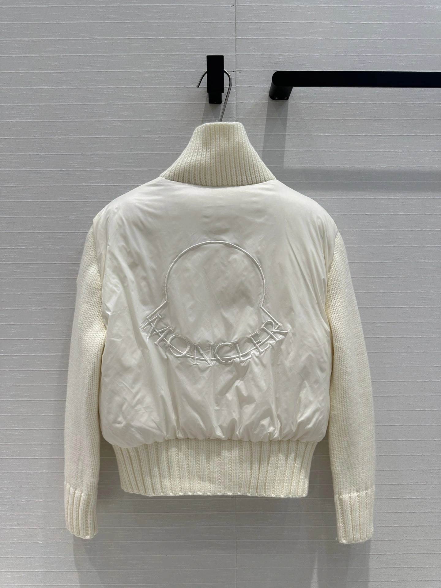 Functional Louis Vuitton Down Jackets 139480