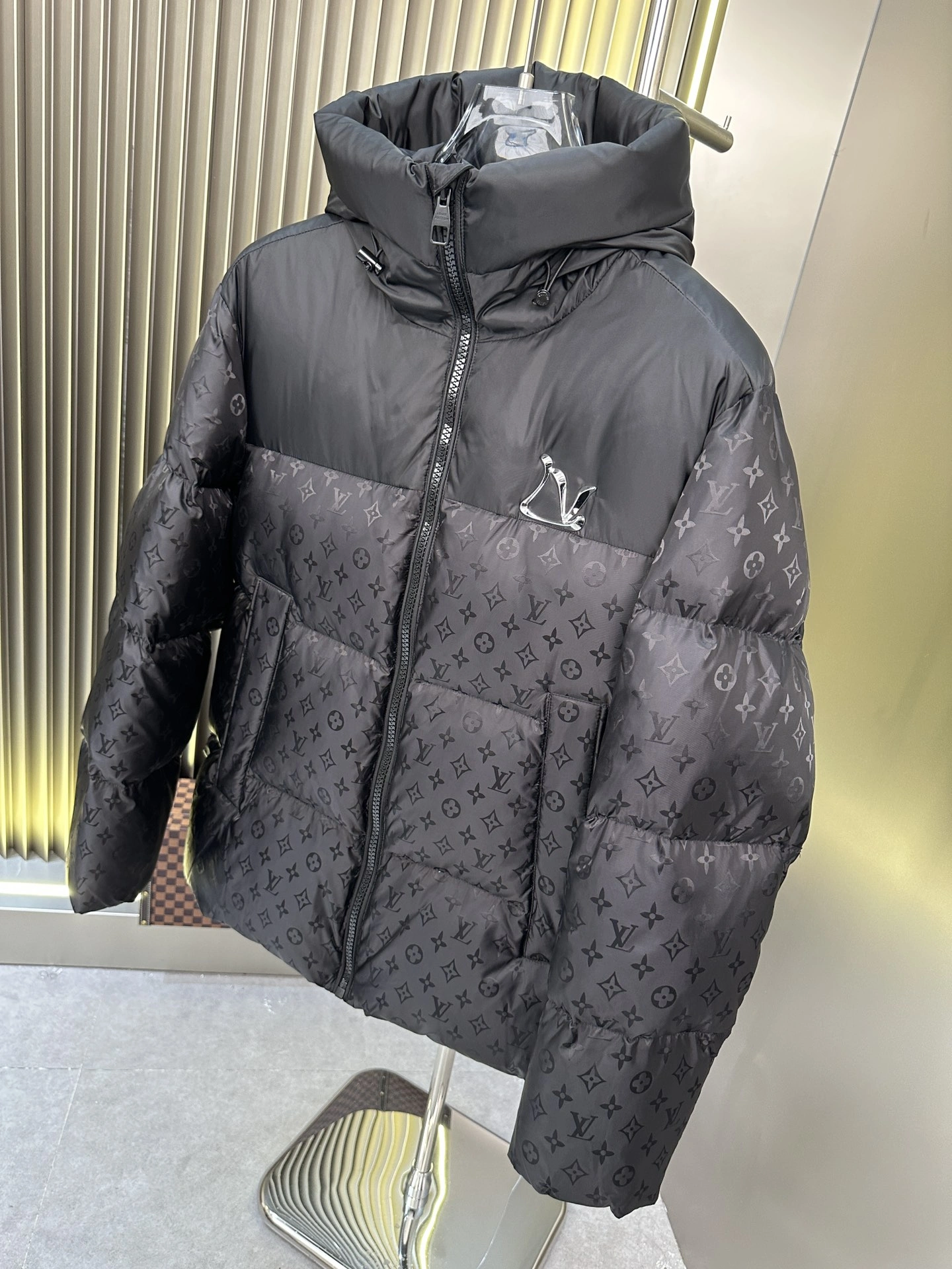 Louis Vuitton Down Jackets Compact 139461