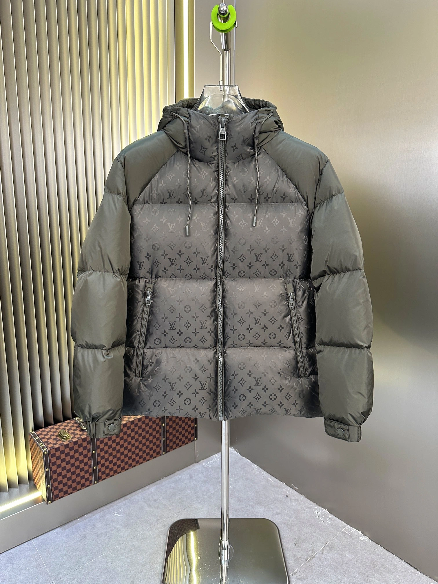 Durable Louis Vuitton Down Jackets 139471