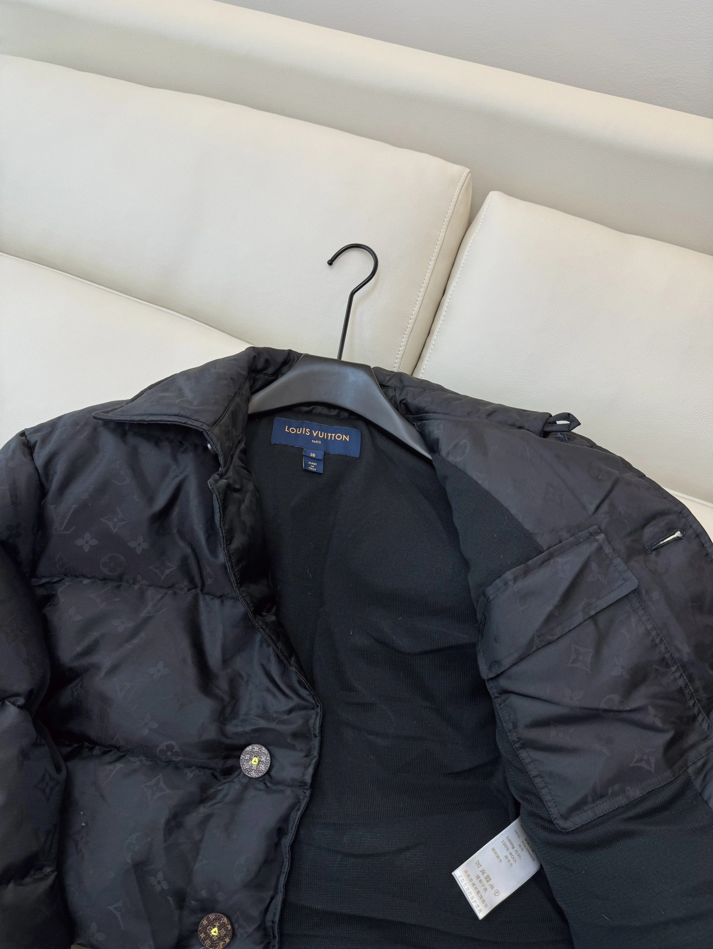 SoftTouch Louis Vuitton Down Jackets 139469