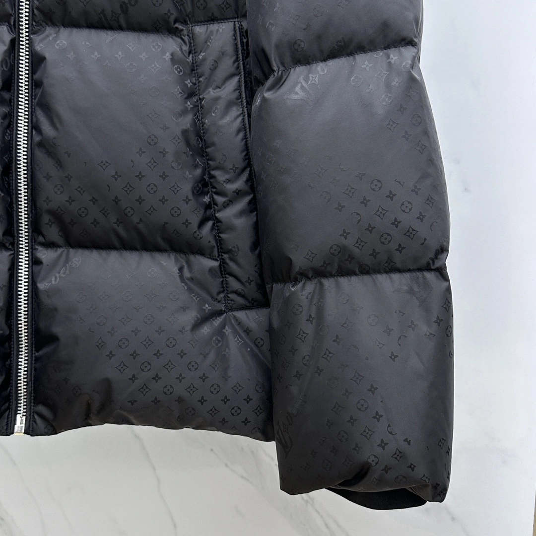 Lightweight Louis Vuitton Down Jackets 139478