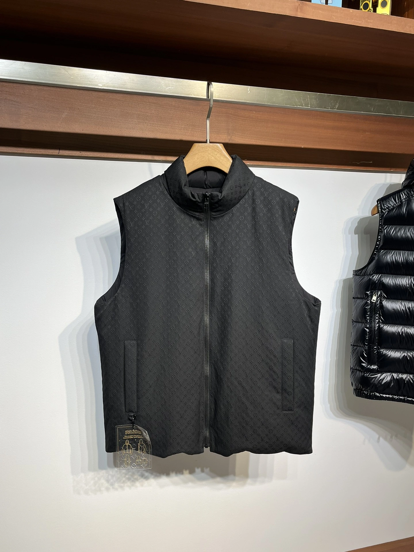Louis Vuitton Down Jackets Premium 139474