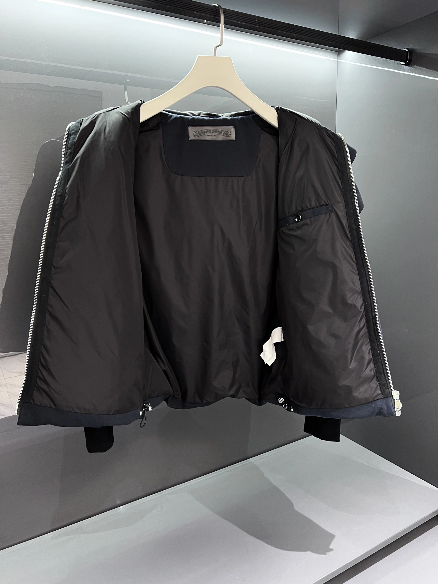 ModernLook Louis Vuitton Down Jackets 139466