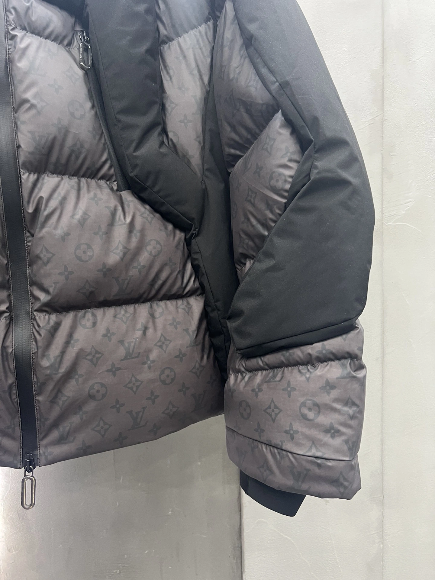 Louis Vuitton Down Jackets OnTrend 139456