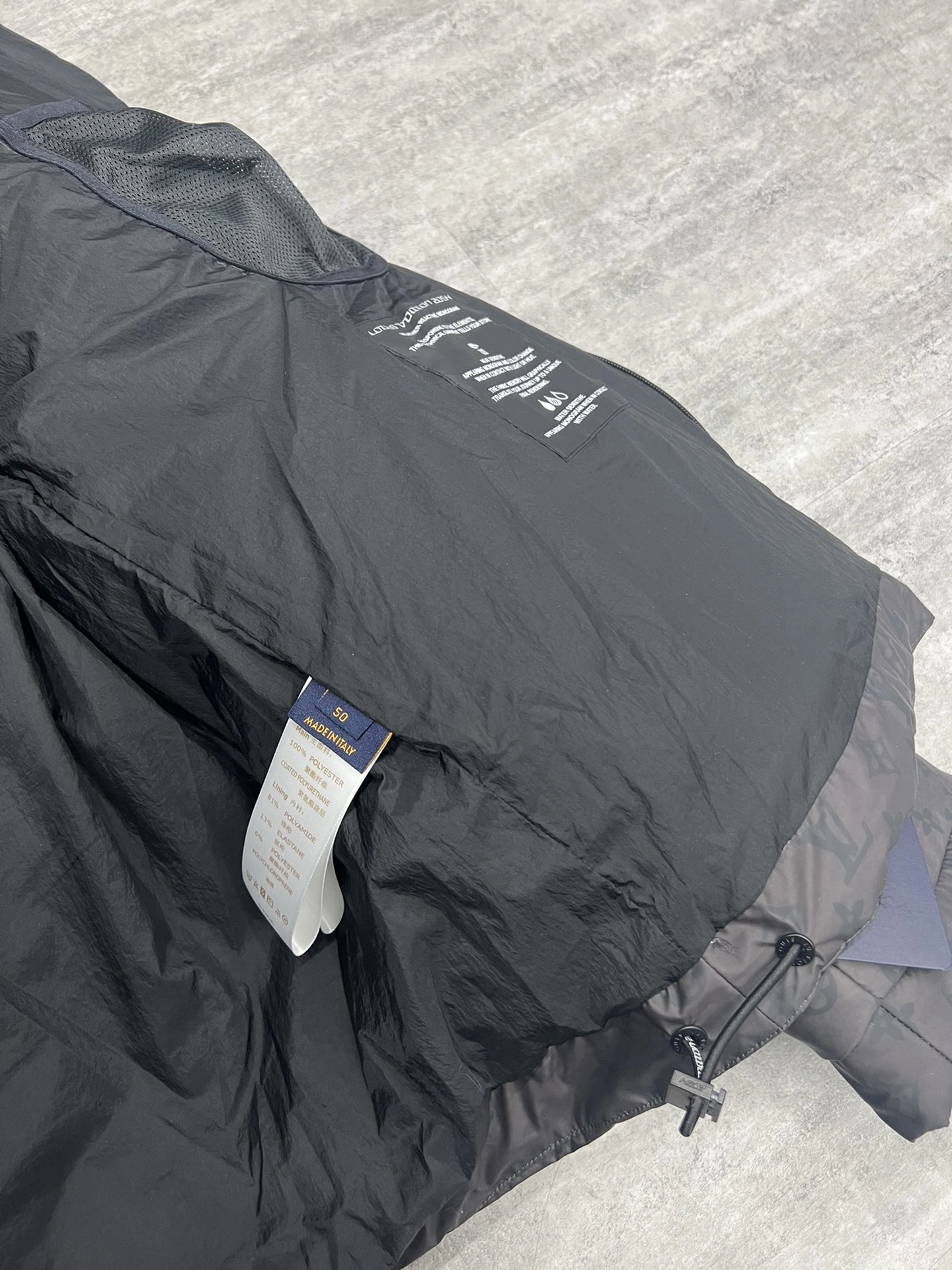Louis Vuitton Down Jackets OnTrend 139456