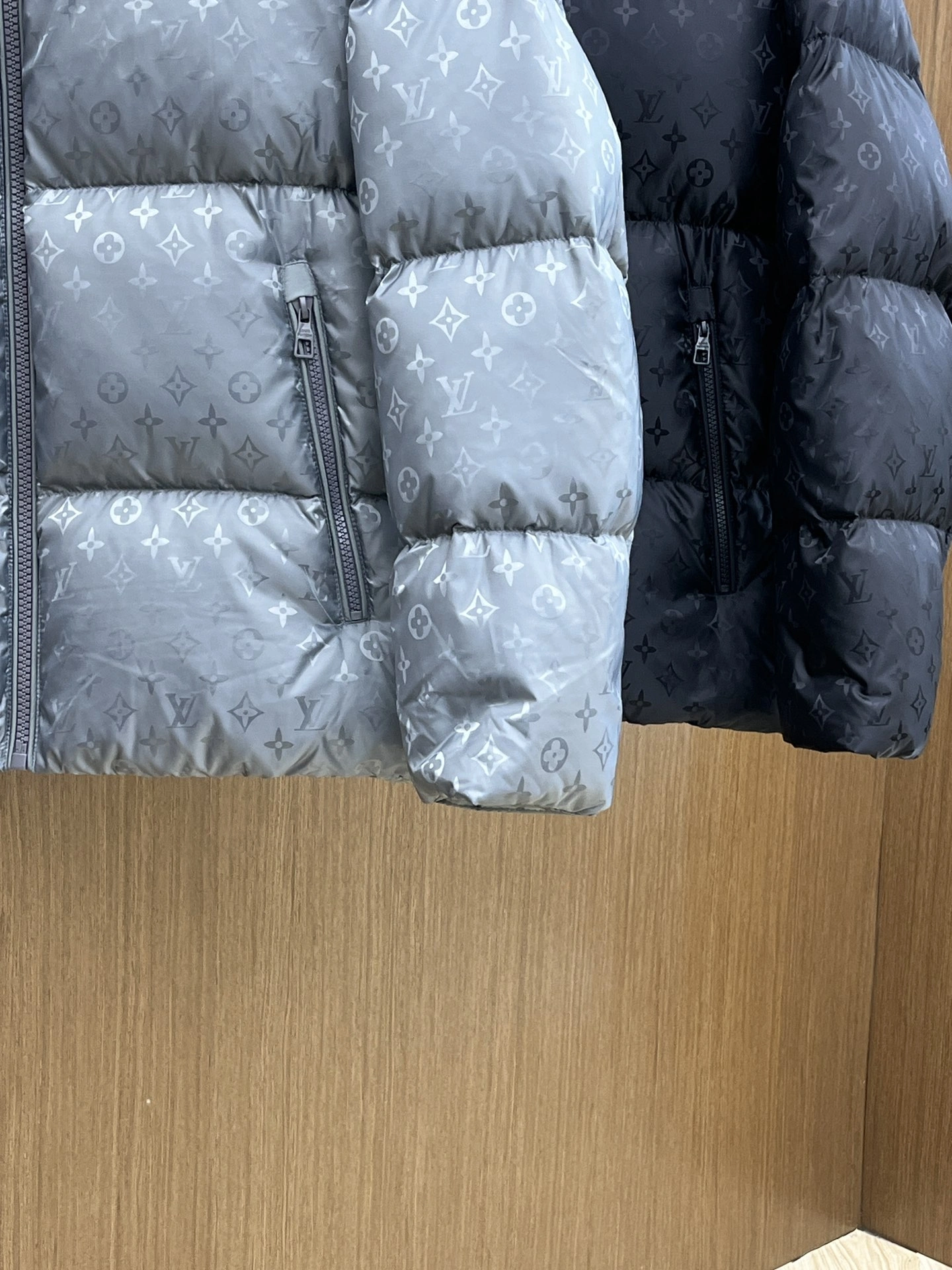 HighPerformance Louis Vuitton Down Jackets 139479