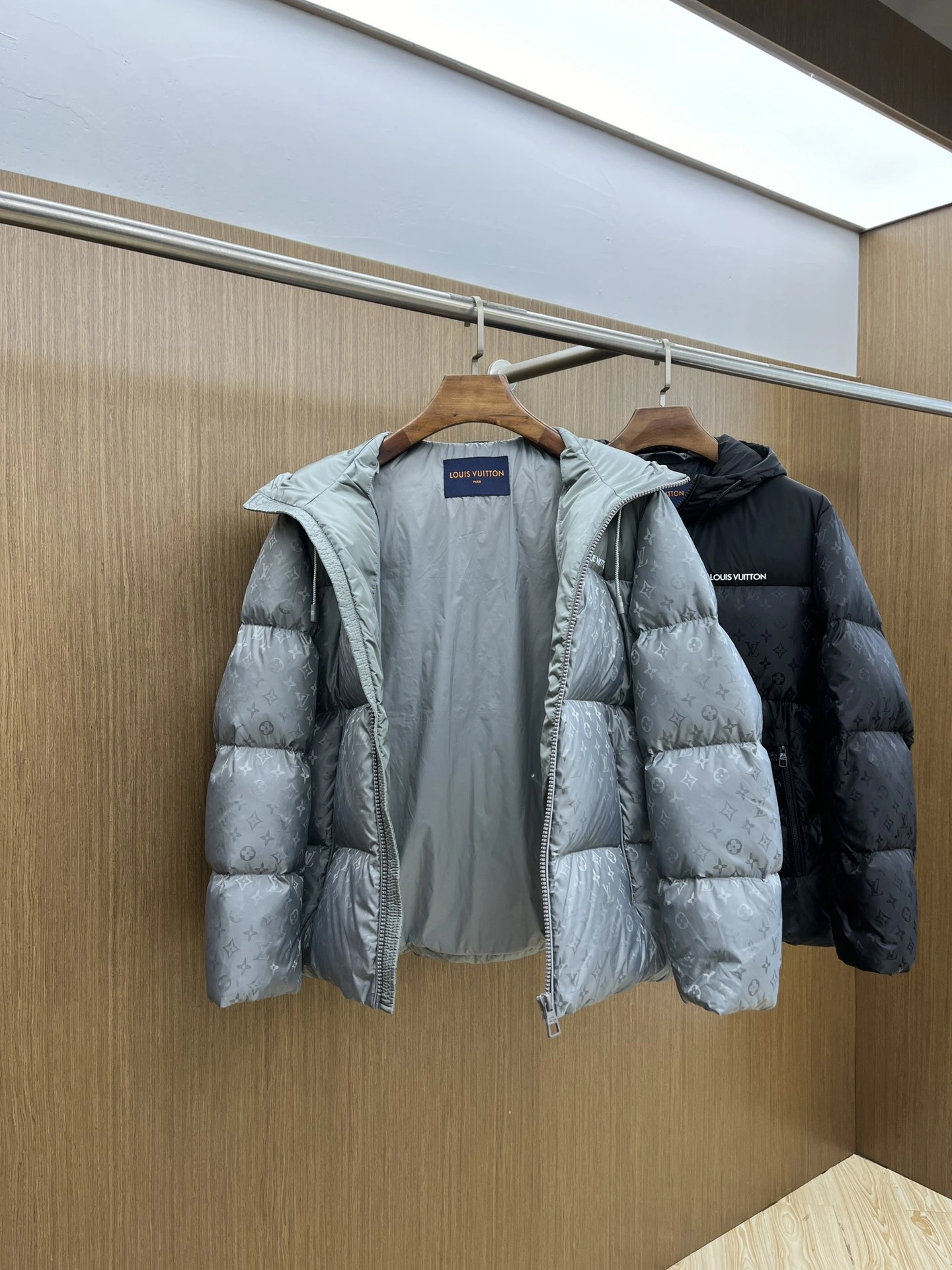 HighPerformance Louis Vuitton Down Jackets 139479
