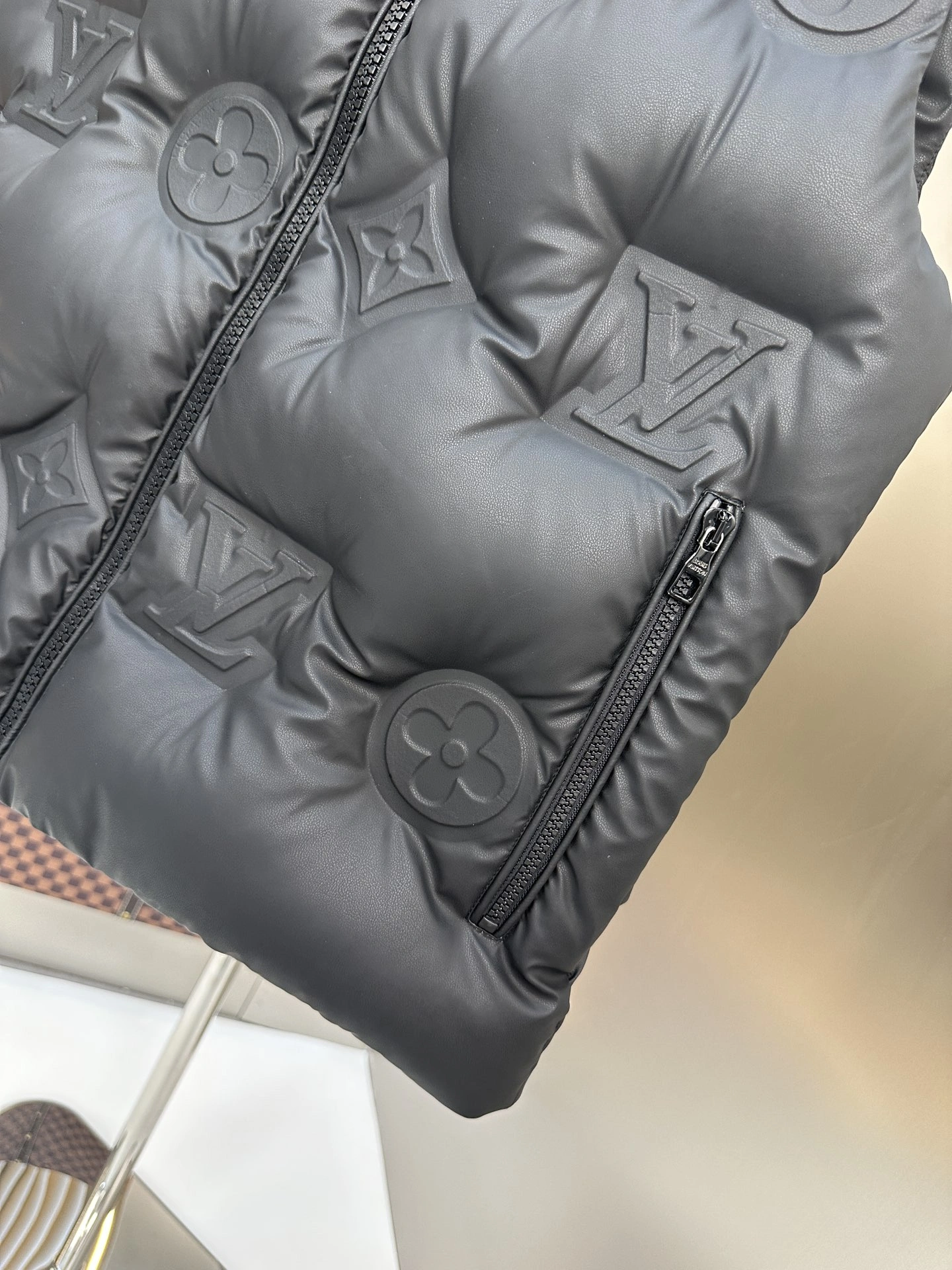 GoodFit Louis Vuitton Down Jackets 139460