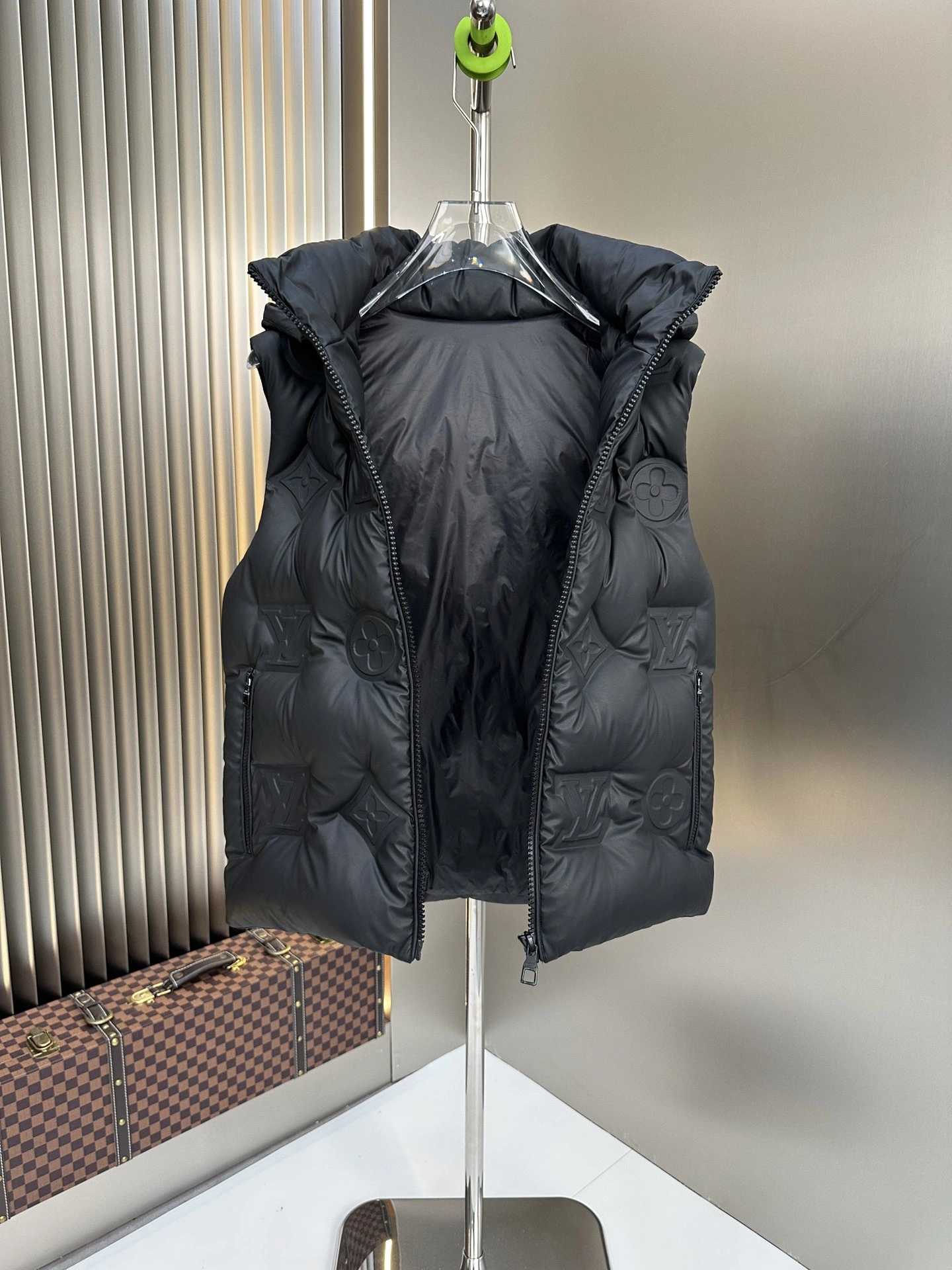 GoodFit Louis Vuitton Down Jackets 139460