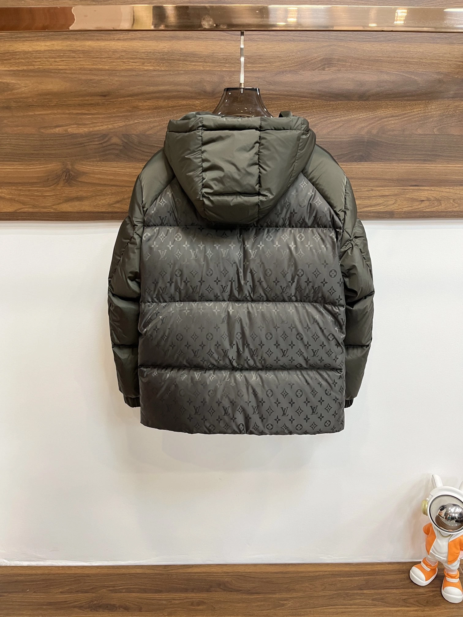 Louis Vuitton Down Jackets Chic 139476