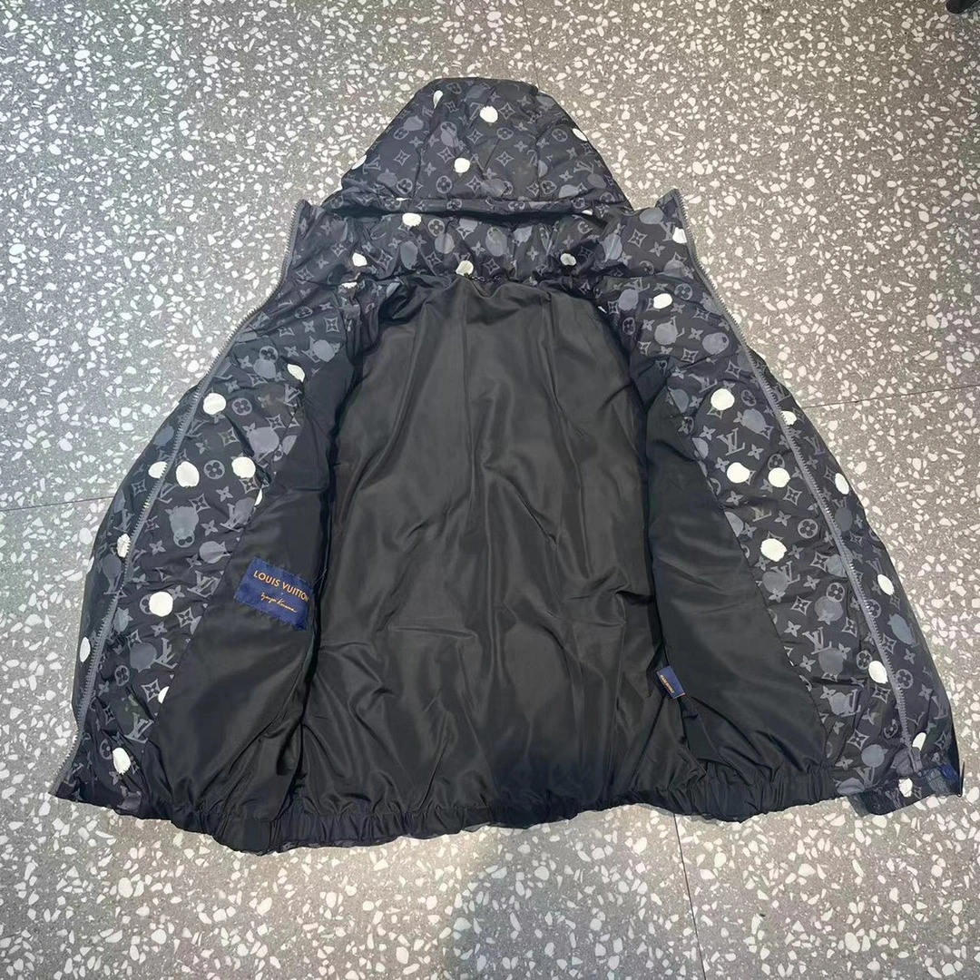 ZipUp Louis Vuitton Down Jackets 139457