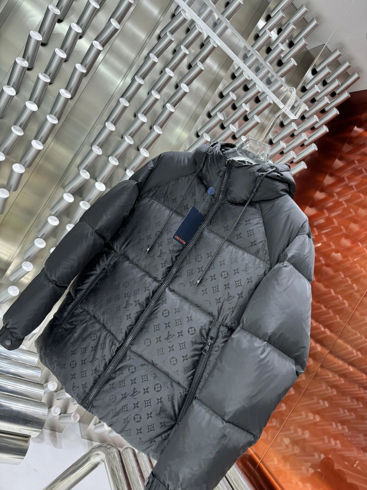 GoodFit Louis Vuitton Down Jackets 139452