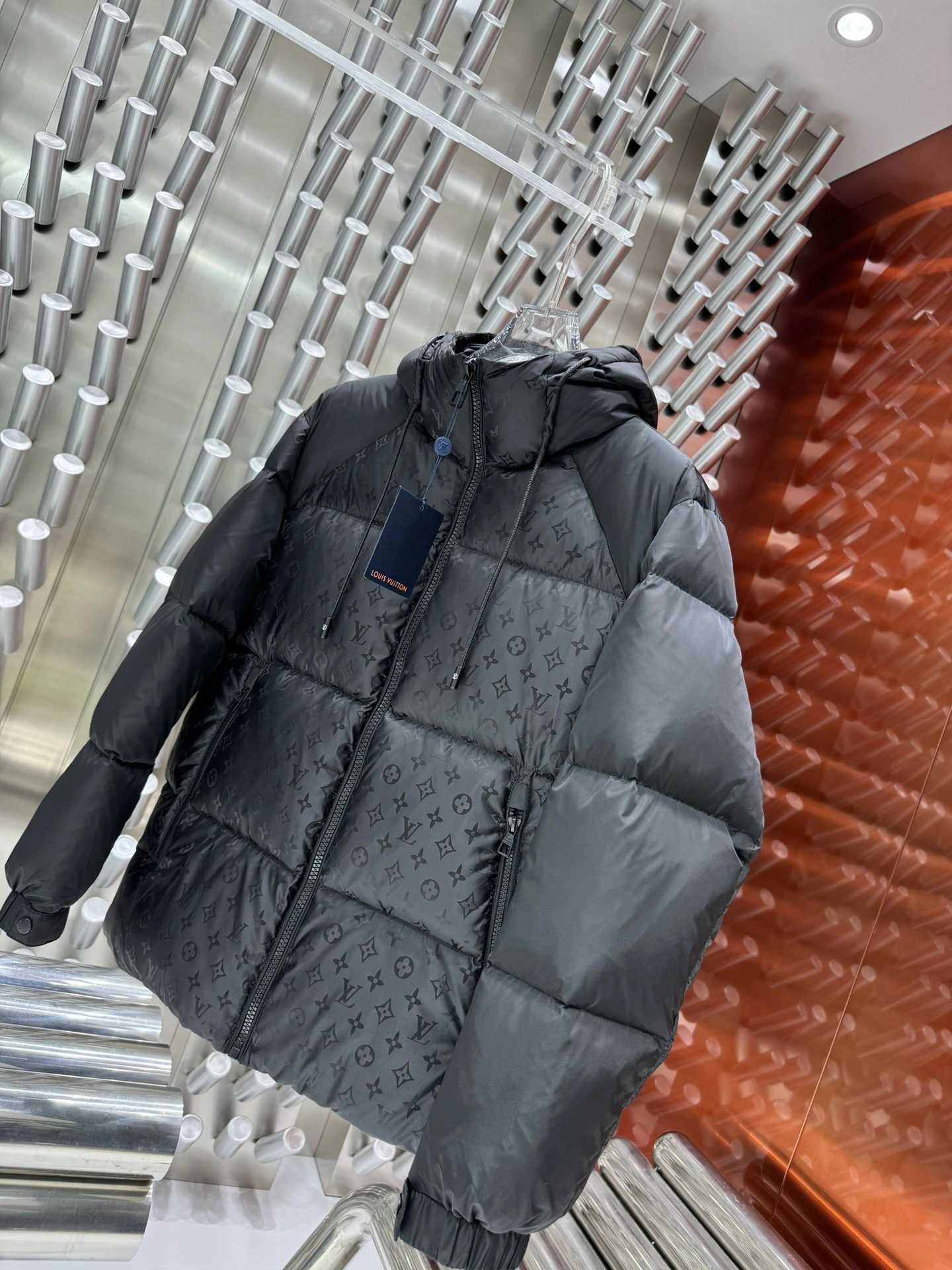 GoodFit Louis Vuitton Down Jackets 139452