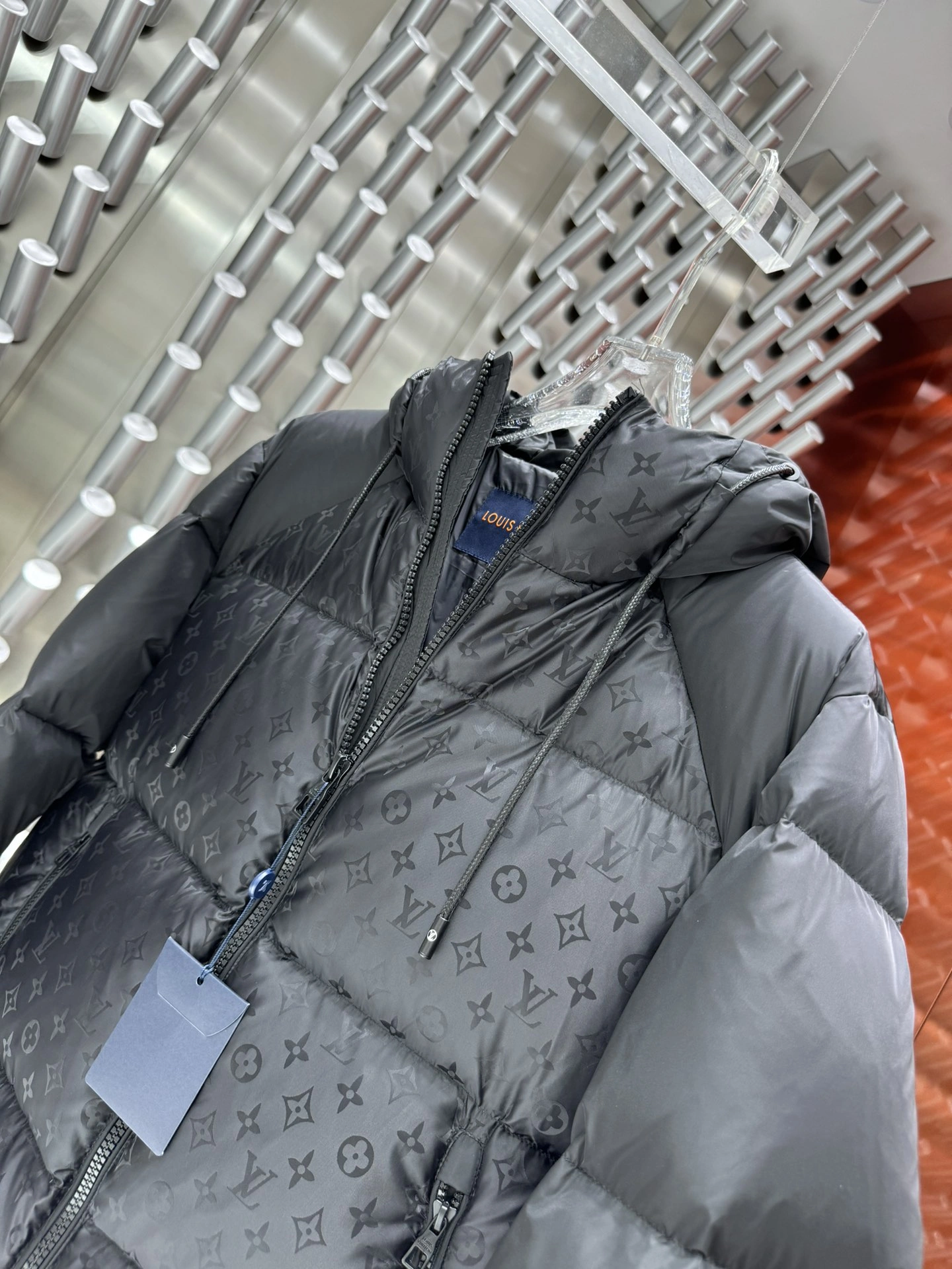 GoodFit Louis Vuitton Down Jackets 139452