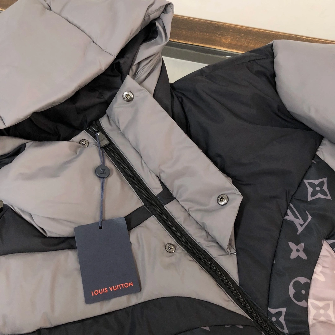 Resilient Louis Vuitton Down Jackets 139448