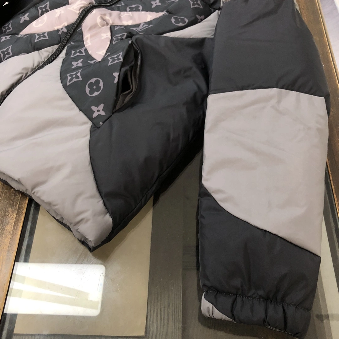 Resilient Louis Vuitton Down Jackets 139448