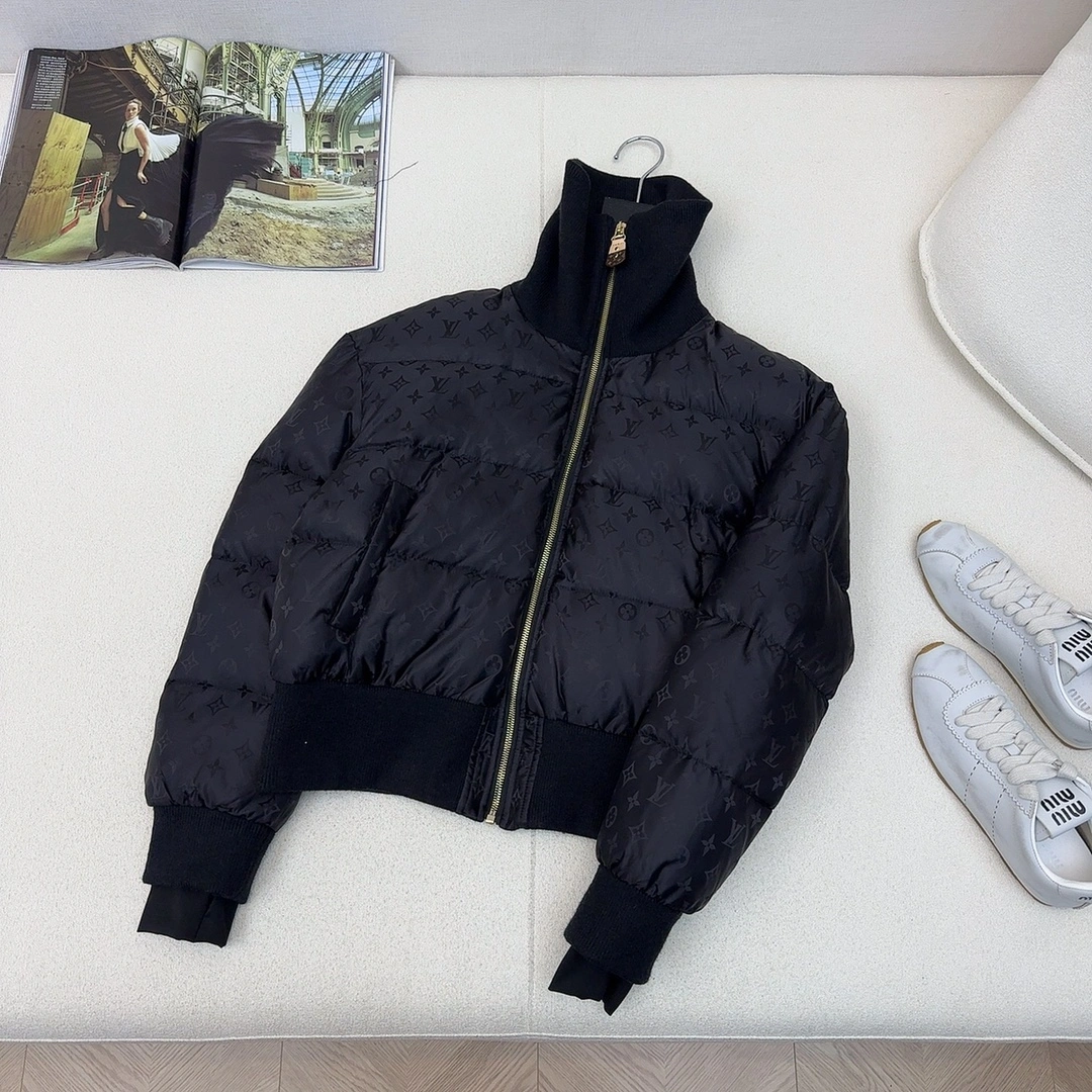 Sophisticated Louis Vuitton Down Jackets 139451