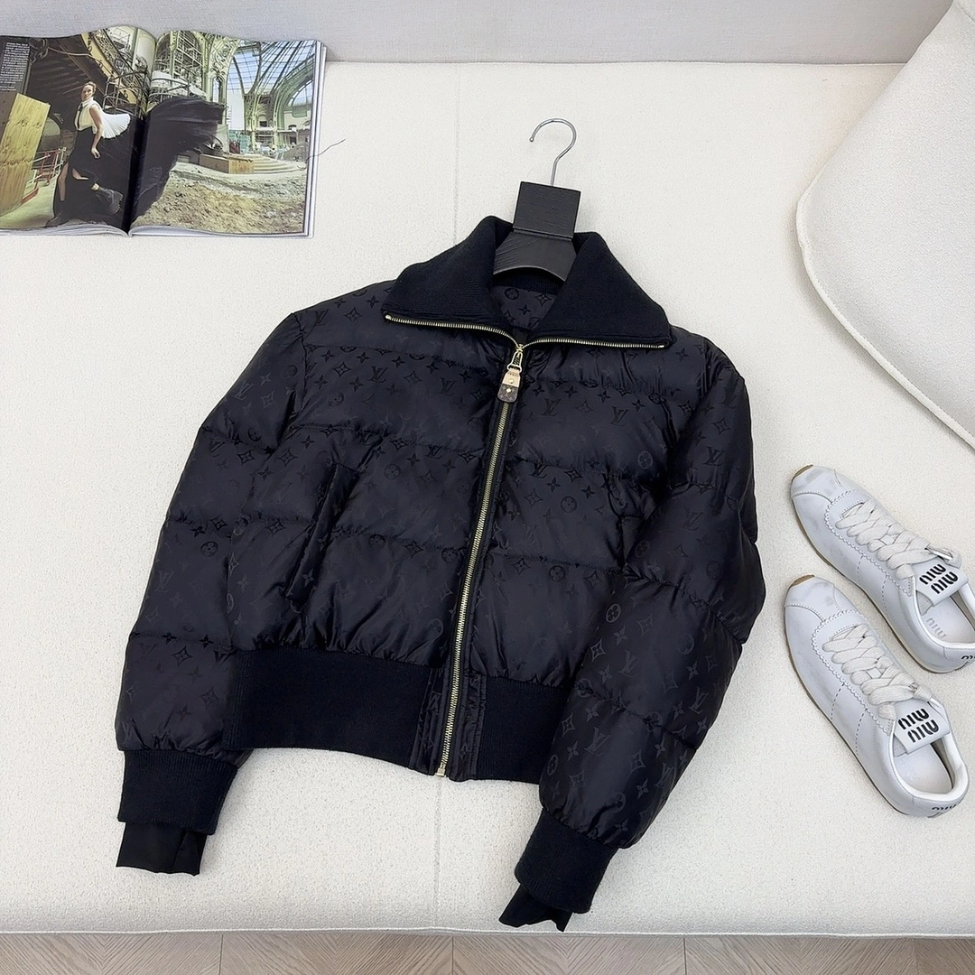Sophisticated Louis Vuitton Down Jackets 139451