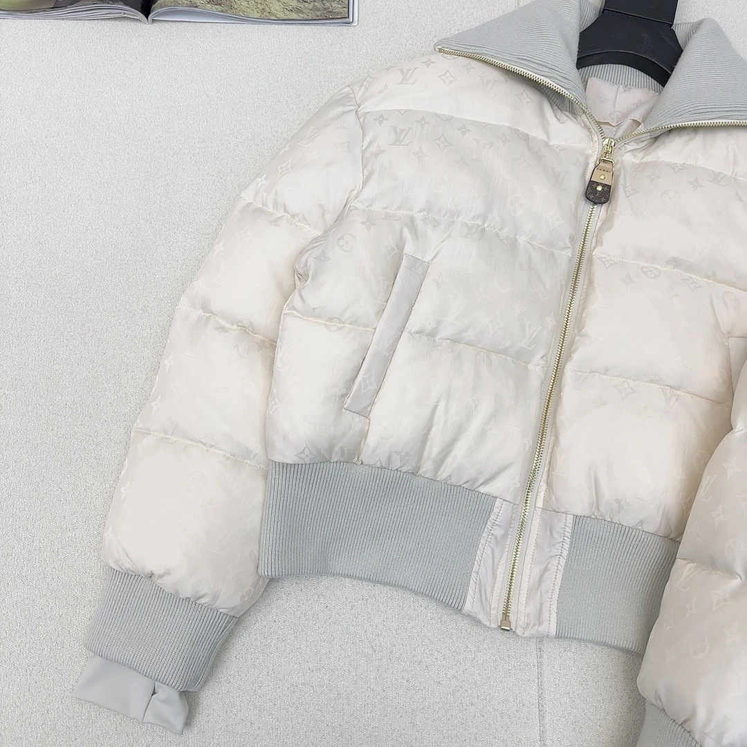Louis Vuitton Down Jackets UrbanChic 139447