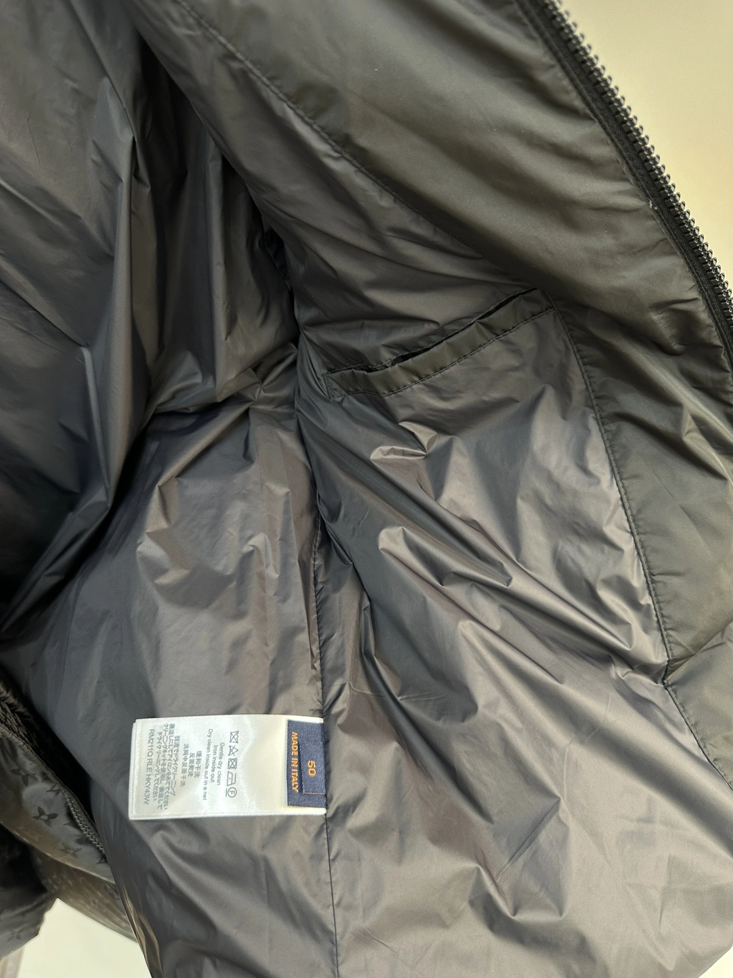 Louis Vuitton Down Jackets Sophisticated 139443