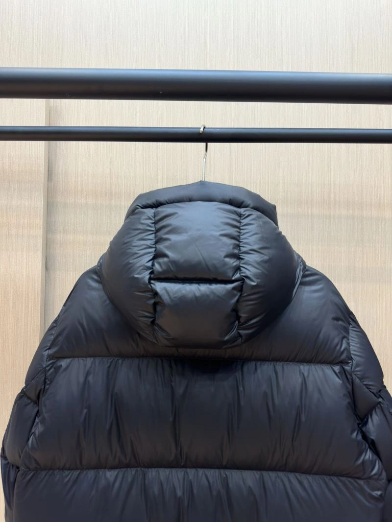ComfortFit Louis Vuitton Down Jackets 139405