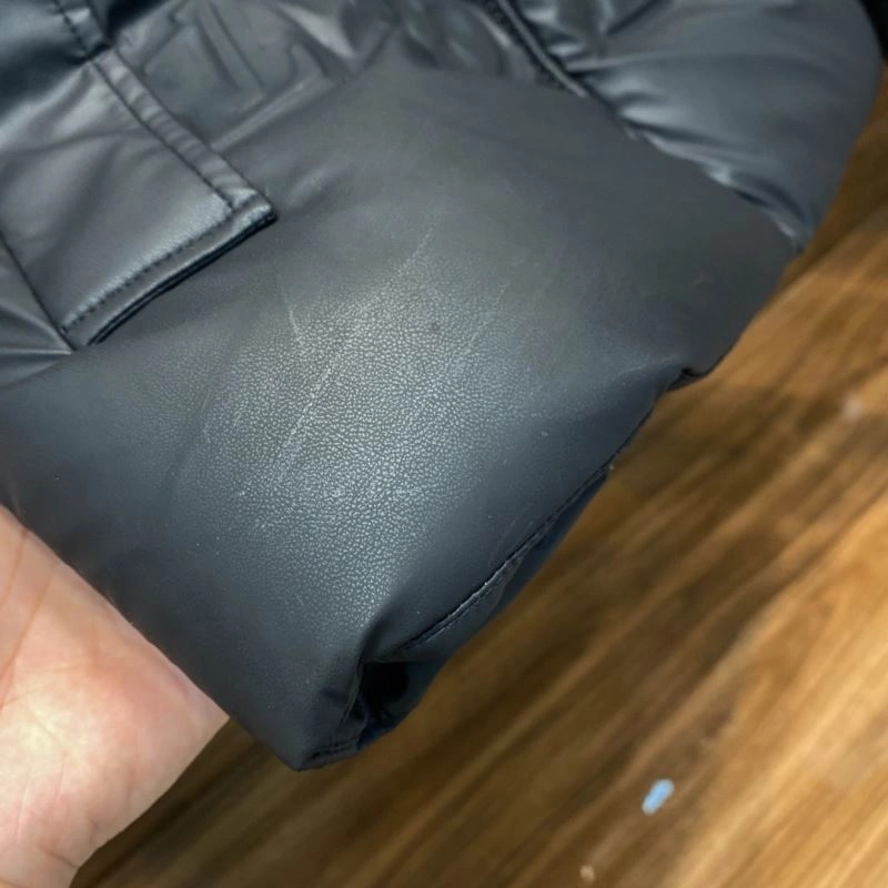 Breathable Louis Vuitton Down Jackets 139402