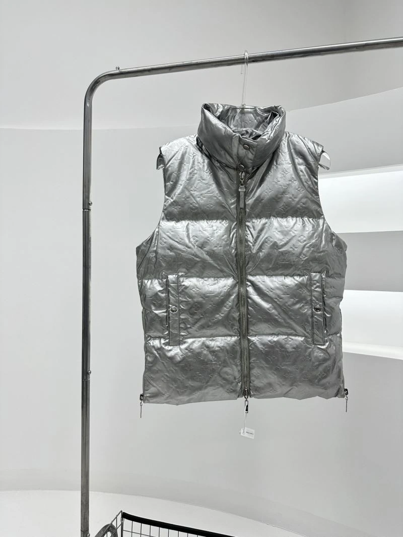 MoistureWicking Louis Vuitton Down Jackets 139401