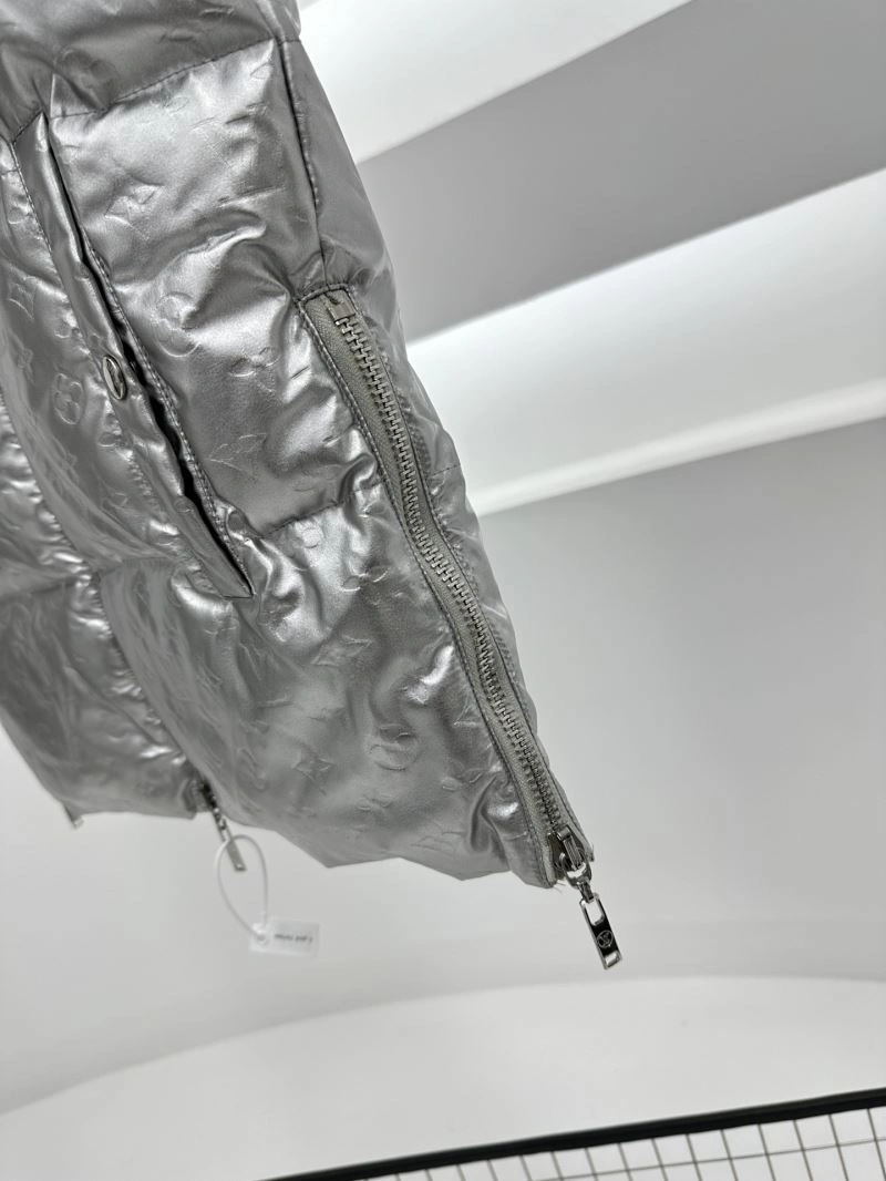 MoistureWicking Louis Vuitton Down Jackets 139401
