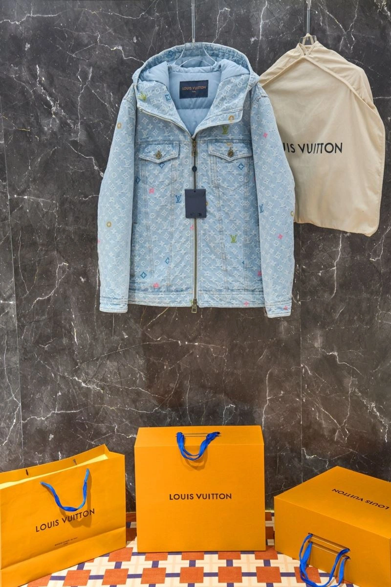 Casual Louis Vuitton Down Jackets 139389